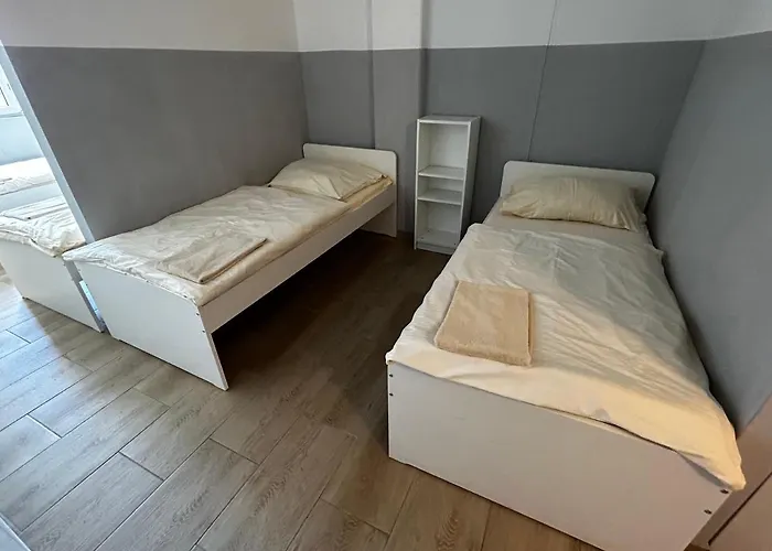 Monteurunterkunft 招待所 纽伦堡的施韦格