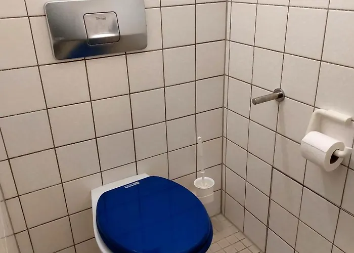 Monteurunterkunft 招待所 *